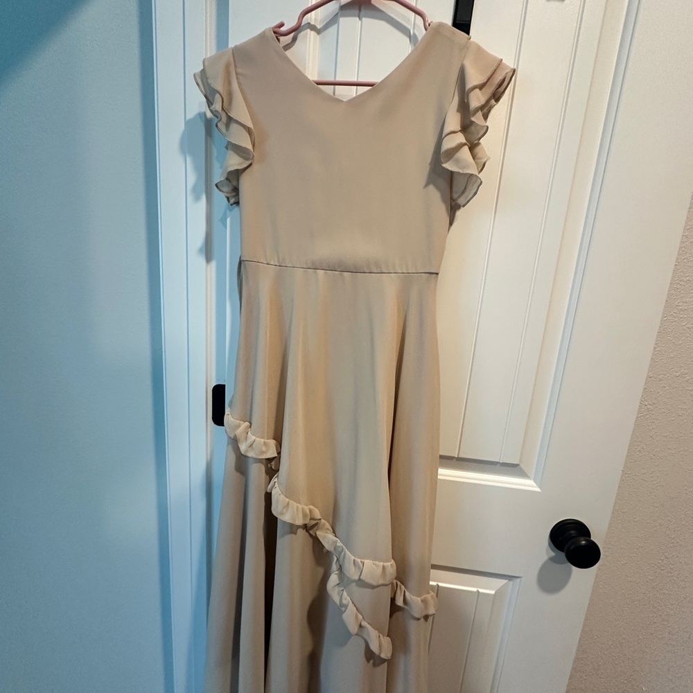 Joyfolie Girls Size 14 long flowy taupe dress.